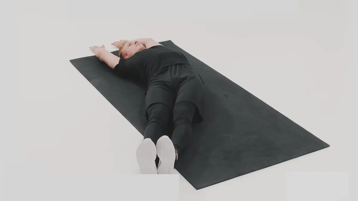 جفت پا خوابیده کنار (swing legs)