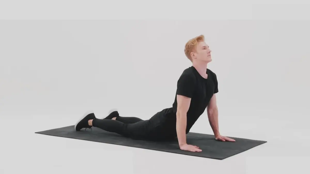 کشش کبری (cobra stretch)